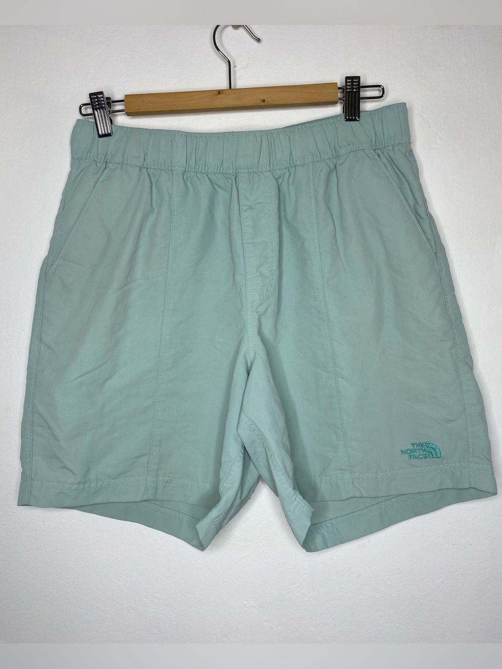 The north face Pull on Hiking shorts Size M mint green